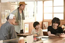 ＜＃家族募集します＞佐久間P＆岩崎Pが撮影の裏話を告白「“(海に)入りますよね？”みたいな目をしてきて」【インタビュー後編】