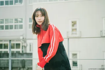 南沙良、大人っぽい雰囲気の“女子高生”の姿にファン「めっちゃ可愛い」「透明感あふれてる」