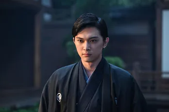 “新生”栄一の誕生でトレンド入り!コート羽織る演出が視聴者魅了<青天を衝け>