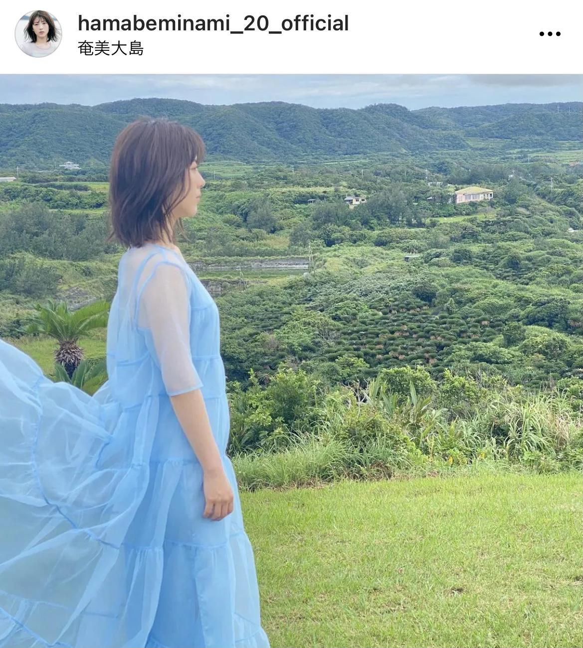 ※浜辺美波写真集『20』公式Instagram(hamabeminami_20_official)より