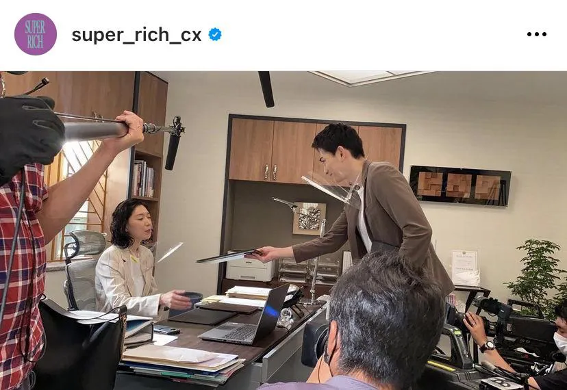 ※「SUPER RICH」公式Instagram(super_rich_cx)より