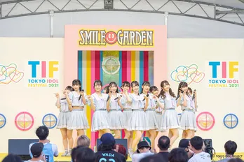 ≠ME、初ライブの場所「TIF」でグループとしての成長を見せた＜TIF2021＞