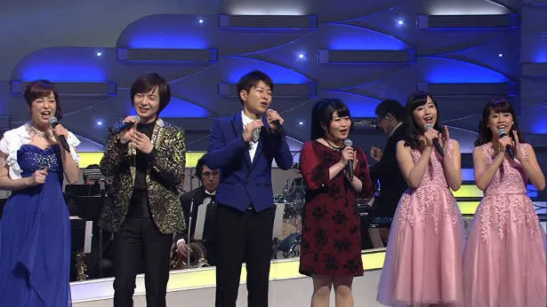 【写真を見る】左から瀬口侑希、竹島宏、パク・ジュニョン、中西りえ、山田姉妹