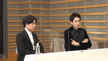 町田啓太、占いに「汗かいてくるな…」と戸惑い 赤楚衛二は自身の幼少期を「“メルヘン”でした」<突然占い>