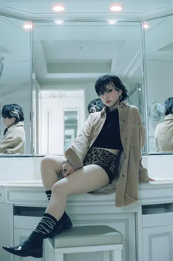 楽曲やビジュアルなど全てを自己プロデュースする18歳・Doul、“初のラブソング”新曲MVで演技初挑戦!