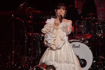 鈴木愛理、3年ぶりの日本武道館コンサート! パラリンピックで話題のブラスユニットとコラボ