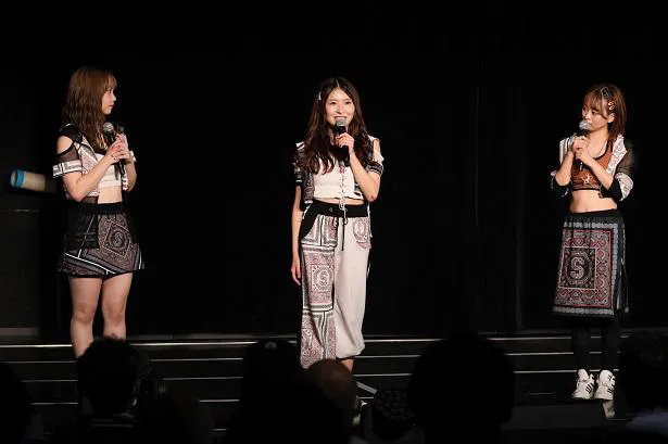 SKE48・杉山愛佳(中央)がグループからの卒業を発表
