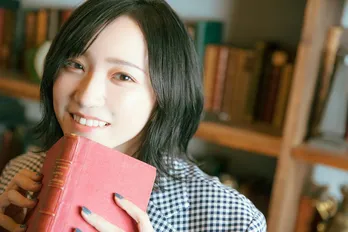 =LOVEの野口衣織が“神セリフ”からアニメ愛を語る新連載!【連載:いおはにほへと。~神アニメ×神セリフ=(LOVE)~ #1】