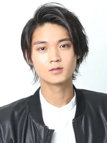 磯村勇斗、“尊敬する大好きなお2人”綾野剛&藤井道人監督が寄り添う豪華3SHOT 「アバランチ」サプライズ登場にファン興奮