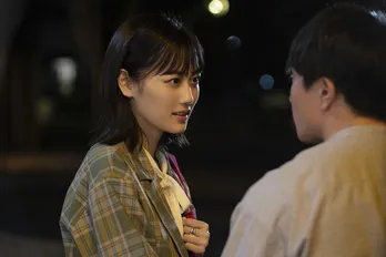 山下美月“怜子”、魔性ぶり発揮！手つなぎ逃避行＆ベッドイン疑惑に視聴者ドキドキ「心臓もたない!!」＜じゃない方の彼女＞