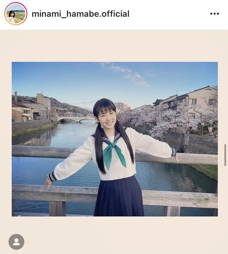 「私たちはどうかしている」オフショット※浜辺美波公式Instagram(minami_hamabe.official)より