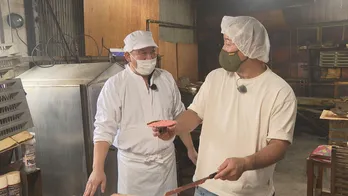 バイきんぐ西村、島根県浜田市にある不思議な形の石が広がる絶景スポットを訪れる＜西村キャンプ場＞