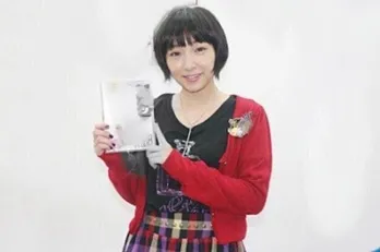 加護亜依、ラムちゃんのコスプレ姿で歌う姿に「コスプレも歌声もかわいい」との声