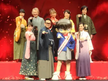 吉岡里帆、艶やかな袴姿でコナンへの愛をアピール!