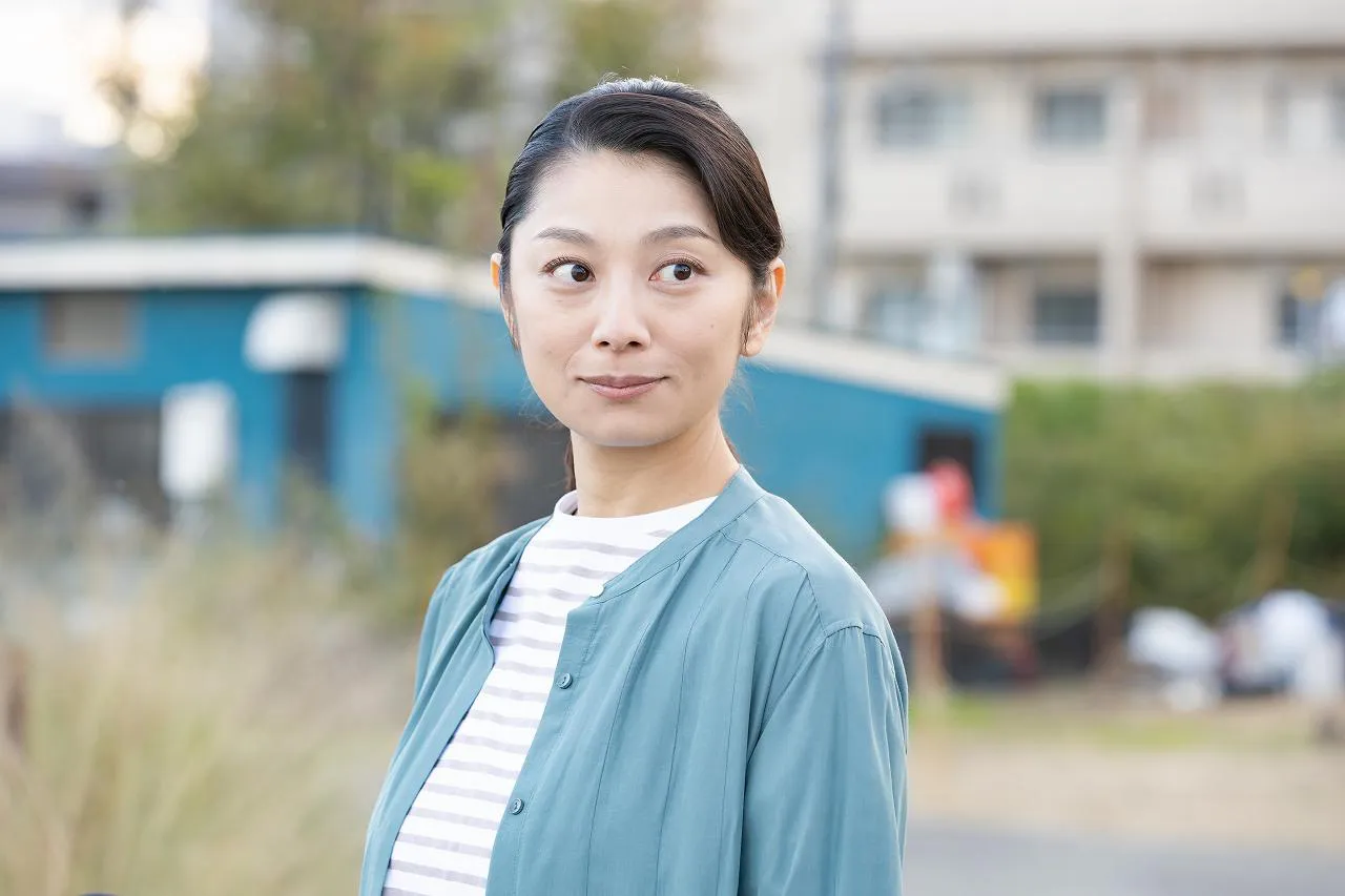 画像・写真 小池栄子“律子”、優しいまなざしが印象的な新場面カットが解禁に＜私はいったい、何と闘っているのか＞(1/2) | WEBザテレビジョン