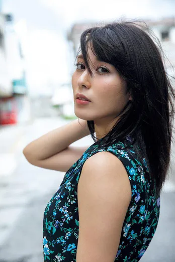 “18禁グラドル”金子智美「いやらしさが先行しない美しいアートのように」初ヌード写真集発売【写真特集】