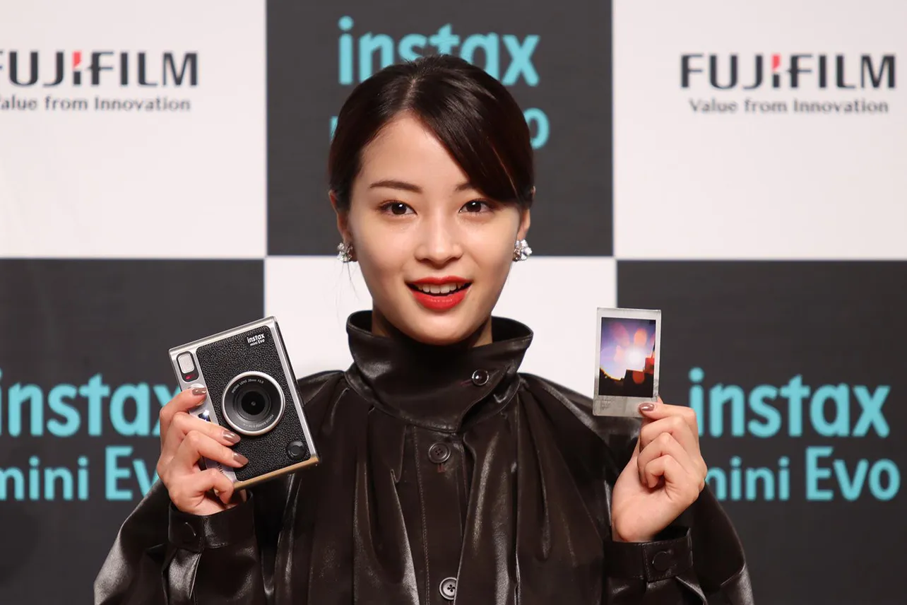 富士フイルム「instax“チェキ”新製品発表会」より