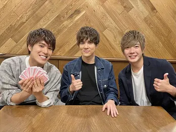 田村侑久、カメラにキス&腕立て伏せ30回!ムチャぶり神経衰弱が“タムタムSP”に<ボイメンの放課後>