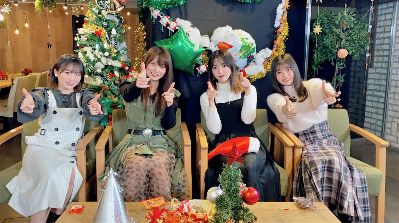 AKB48チーム8・坂口渚沙、岡部麟、下尾みう、行天優莉奈(写真左から)