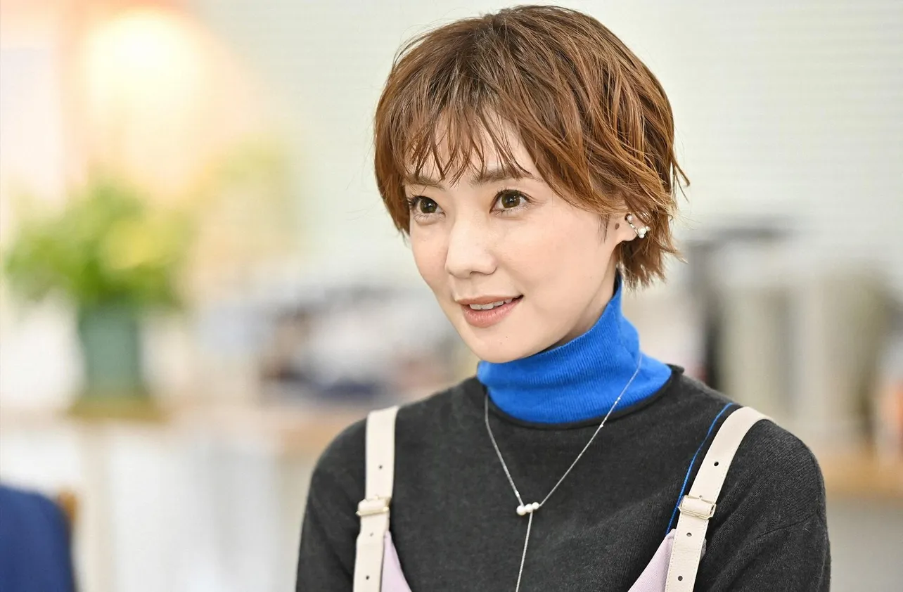 画像・写真 坂口健太郎“百瀬”の前に倉科カナ“美晴”に瓜二つの女性が