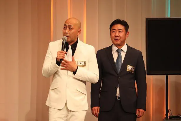 「M-1グランプリ」初の50代でのファイナリストとなった錦鯉・長谷川雅紀(写真左)と、相方・渡辺隆(写真右)