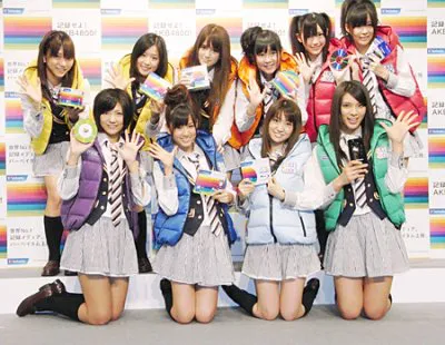 「バーベイタム」の発表会に登場したAKB48のメンバーたち