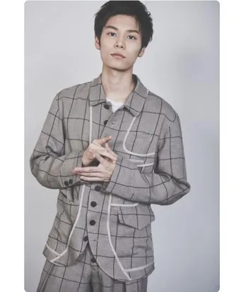 萩原利久、NBA新記録達成したステフィン・カリー選手のユニフォームを着た姿に「ぴかいちで輝いてます」の声