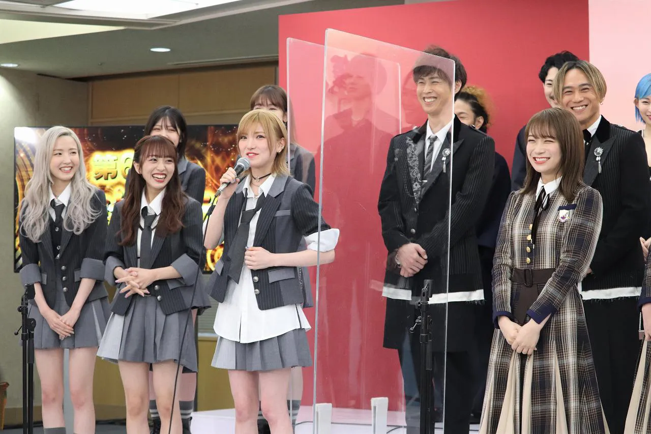 AKB48「第63回輝く！日本レコード大賞」会見の様子