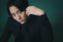 浅香航大、“あな番”が代表作のひとつに「芸達者な方ばかりで本当に刺激だらけ」<「あな番 劇場版」連載 Vol.3>