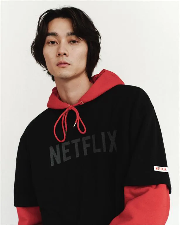 「Netflix × BEAMS」コレクションのモデルに抜てきされた柳俊太郎