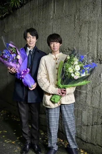 相葉雅紀、花束を手に『和田家の男たち』クランクアップ!「すごく幸せでした」