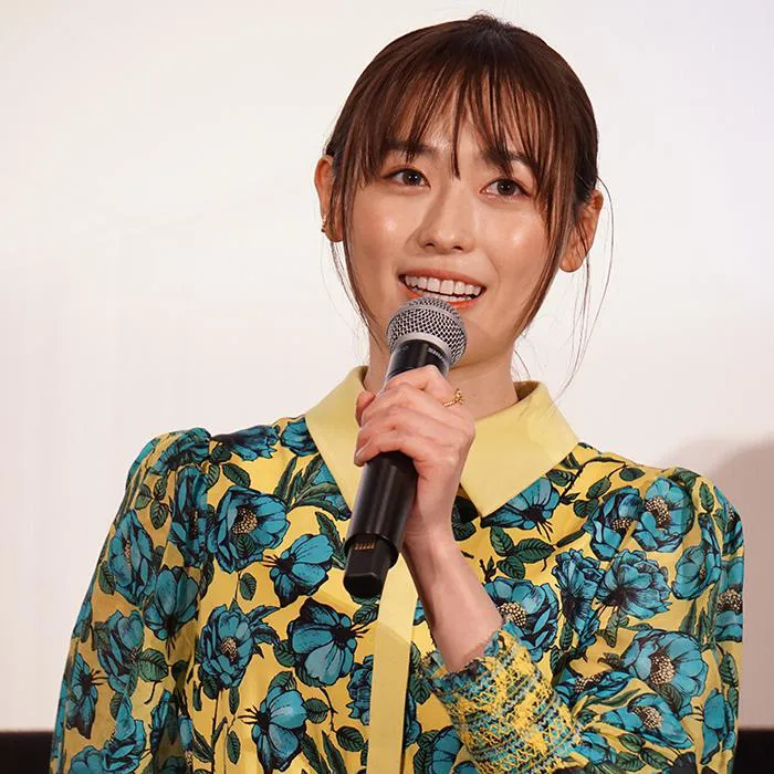 福原遥 映画「フラ・フラダンス」舞台あいさつより