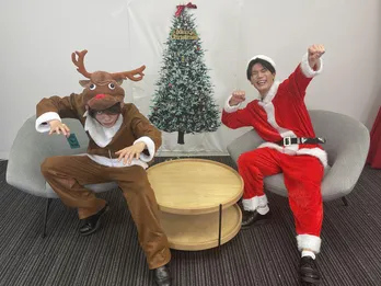 蒼木陣がサンタクロースに?同郷の仲良し俳優・伊崎龍次郎と「男2人のクリマス会」を開催