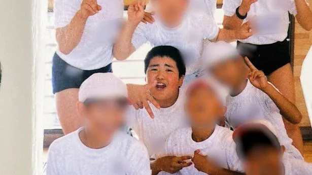 鈴木もぐら、小学生時代の秘蔵写真