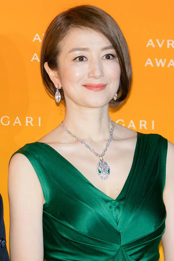 鈴木京香「BVLGARI AVRORA AWARDS 2021」より