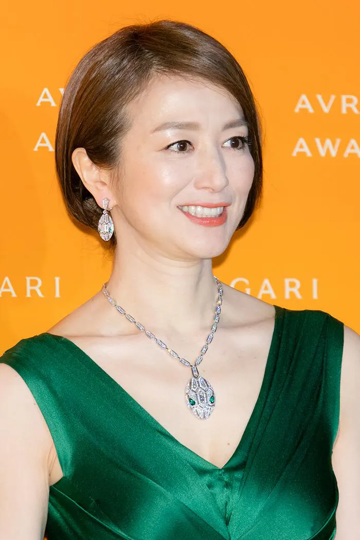 鈴木京香「BVLGARI AVRORA AWARDS 2021」より