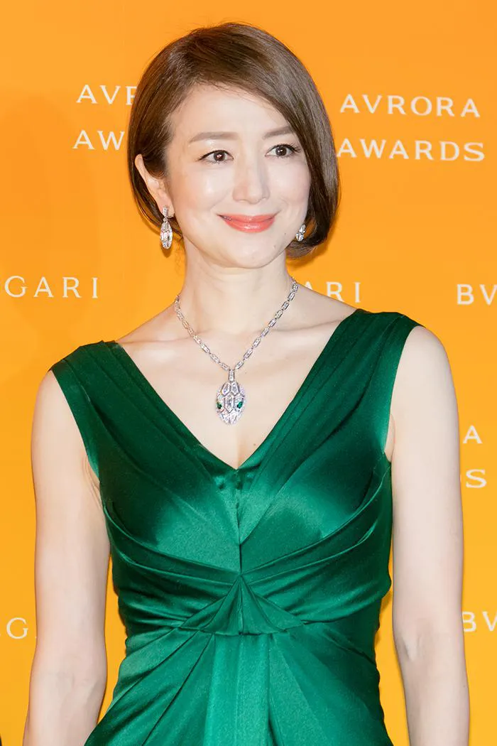 鈴木京香「BVLGARI AVRORA AWARDS 2021」より