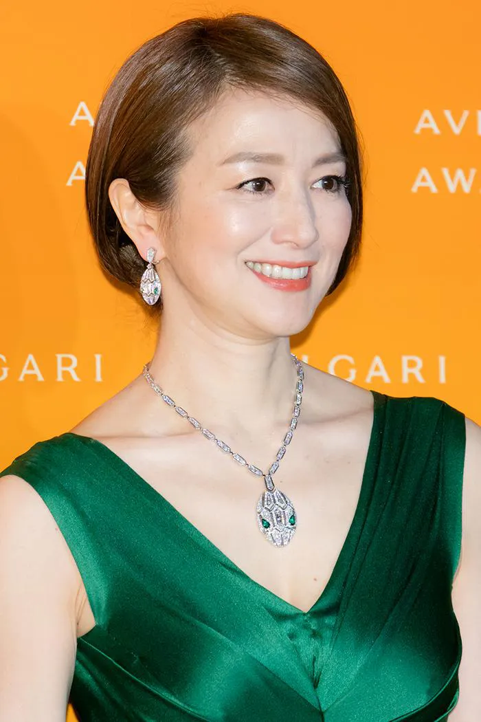 鈴木京香「BVLGARI AVRORA AWARDS 2021」より