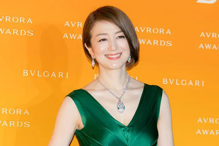 鈴木京香「BVLGARI AVRORA AWARDS 2021」より