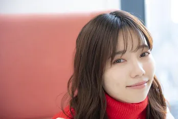 島崎遥香、AKB48卒業から5年 連続ドラマ主演に意気込み「生脚にもご注目ください(笑)」<ハレ婚。>