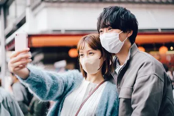 トリンドル玲奈、浅香航大に「私はさ、航大のこと、めっちゃ好きやねん」&塩野瑛久、足立梨花に「見つめあってみる?」でキス寸前に<私たち結婚しました 2>