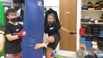 ＜月曜から夜ふかし＞“フェフ姉さん”、プロキックボクサーになるため初勝利を目指す　強烈キャラの両親も初登場