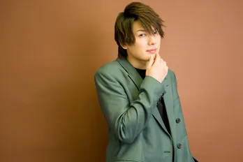 崎山つばさが振り返る“分岐点”となった2021年「演じることの尊さ、当たり前じゃないんだなということを感じました」