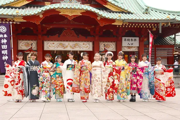 「AKB48 2022年新成人メンバー成人式記念撮影会」が1月10日に東京・神田明神で行われた。