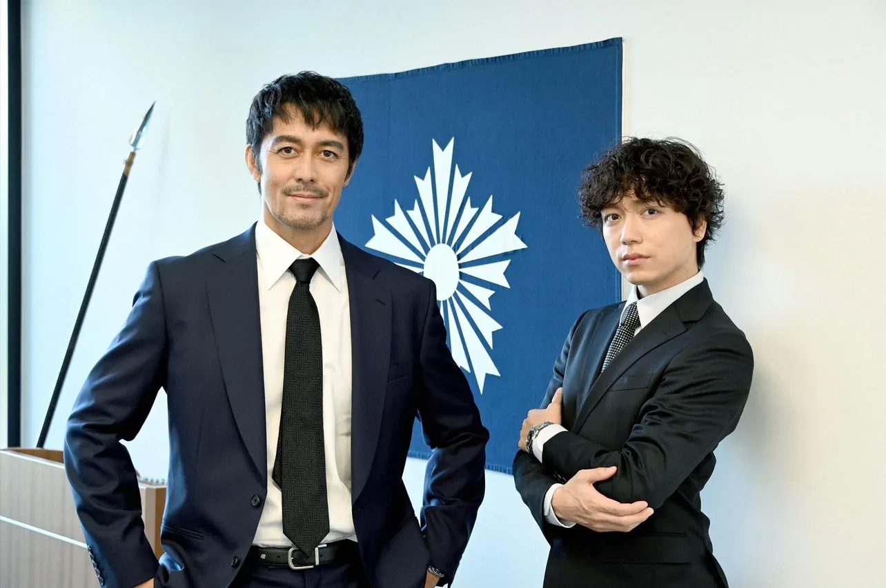 画像・写真 阿部寛主演 日曜劇場「DCU」がスタート！手錠を持った