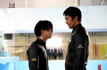 阿部寛主演 日曜劇場「DCU」がスタート!手錠を持ったダイバーが水中事件の謎に挑む