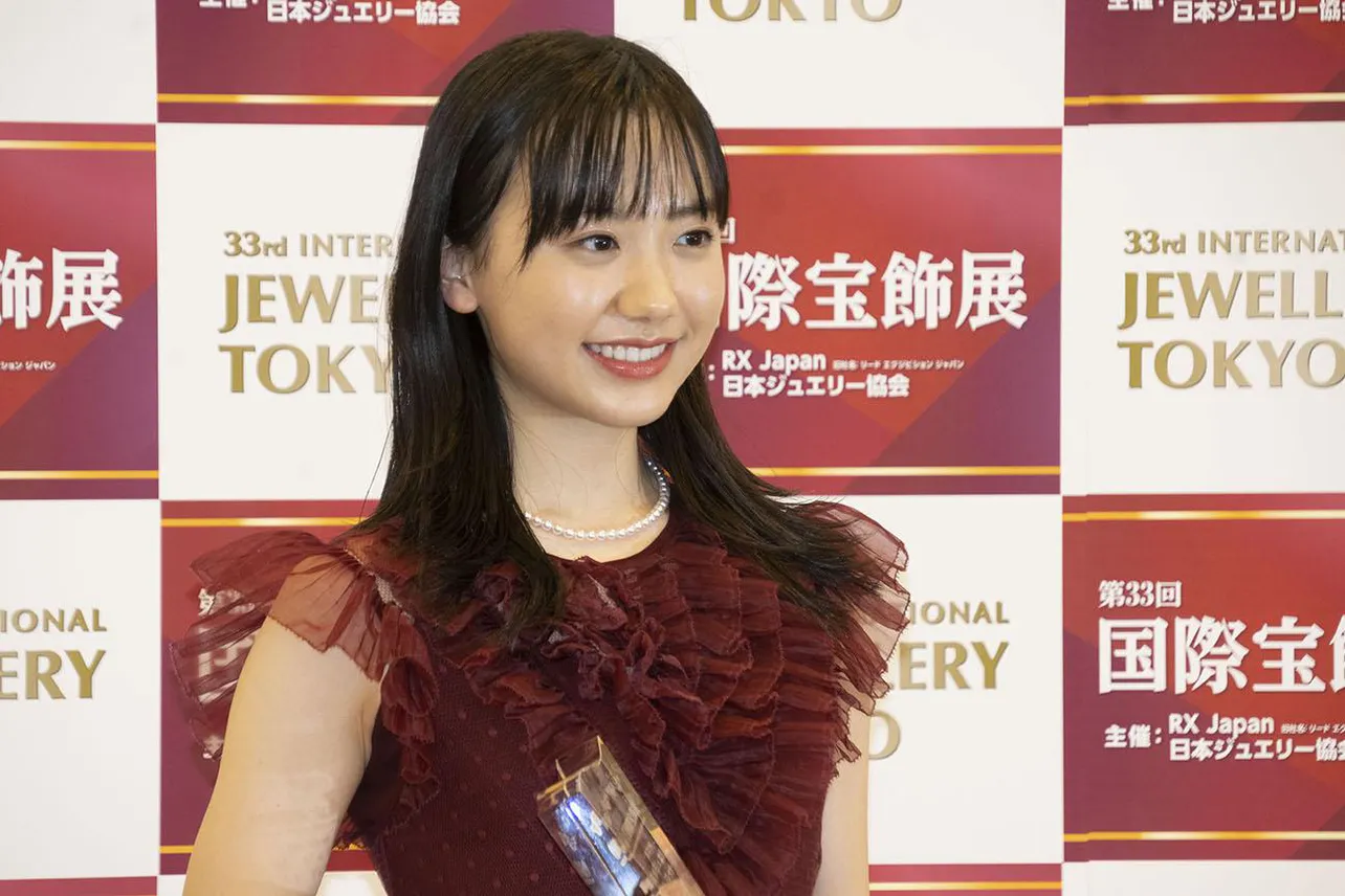 画像 芦田愛菜 大人の象徴 初ジュエリーにソワソワ 自分はまだ子供だなって思います 笑 3 38 Webザテレビジョン