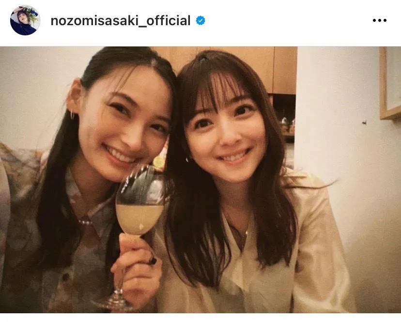 ※佐々木希オフィシャルInstagram(nozomisasaki_official)より