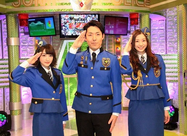 「特捜警察ジャンポリス」でメインMCを務める生駒里奈、中田敦彦、足立梨花(左から)