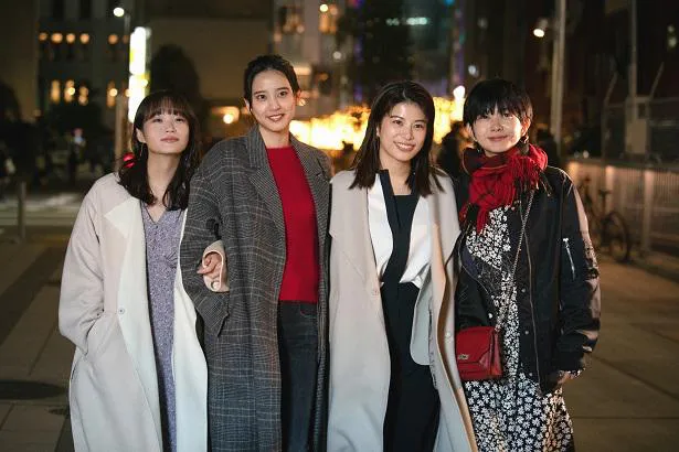 【写真を見る】現代の東京を生きぬく29歳独身女性たちの恋、キャリア、性、友情を描く「30までにとうるさくて」